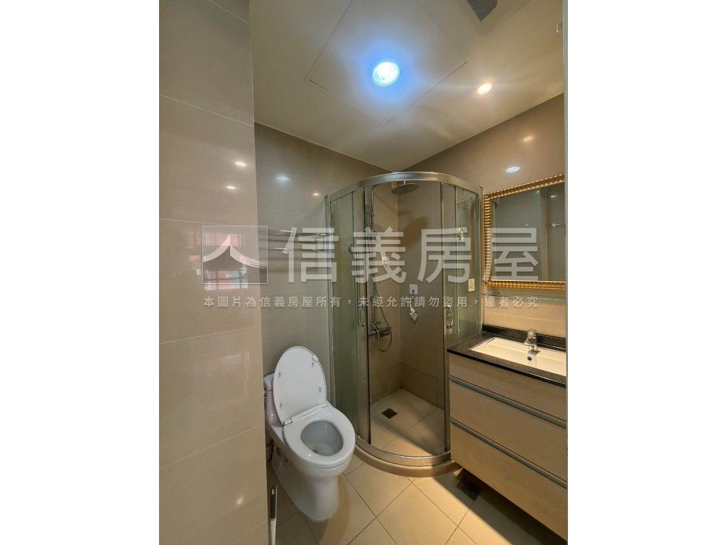 新板時尚。尊爵兩房房屋室內格局與周邊環境