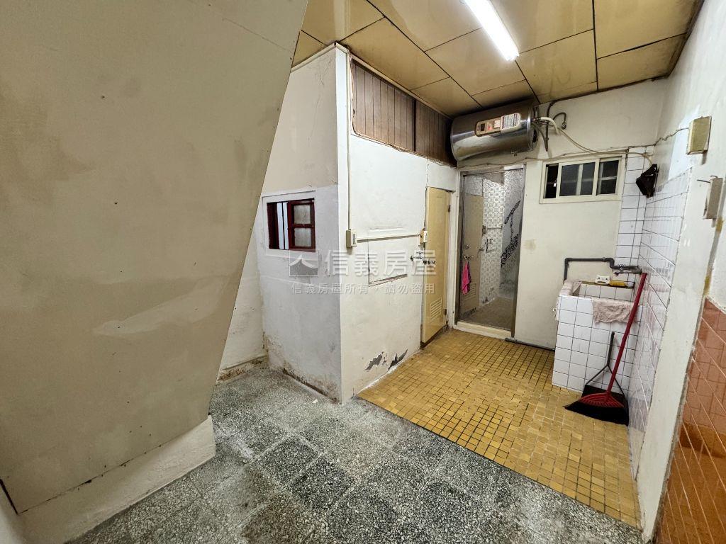 大里超俗透天房屋室內格局與周邊環境