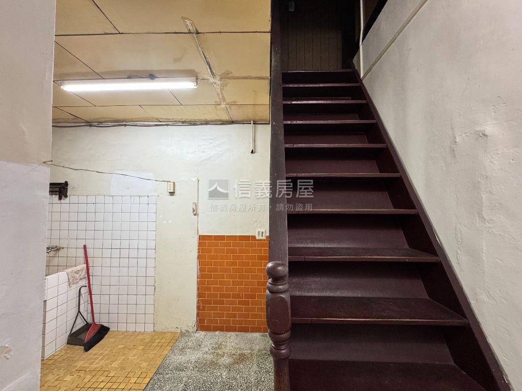 大里超俗透天房屋室內格局與周邊環境