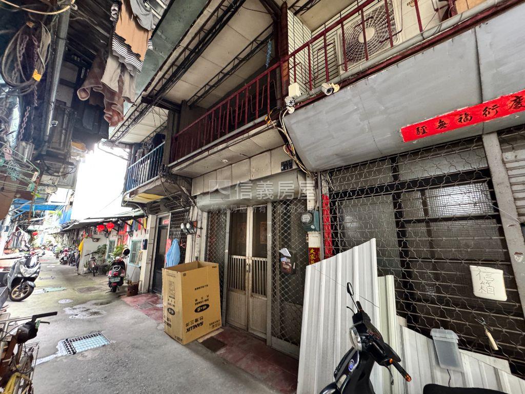 大里超俗透天房屋室內格局與周邊環境