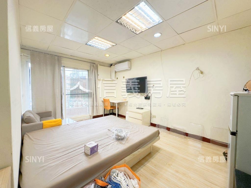 信義精華區收租大樓兩戶房屋室內格局與周邊環境