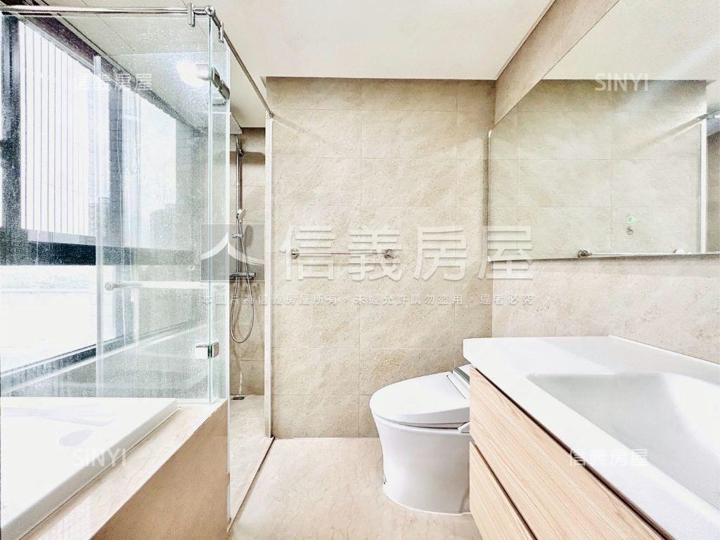 國泰Ｐｌｕｓ大三房平車位房屋室內格局與周邊環境