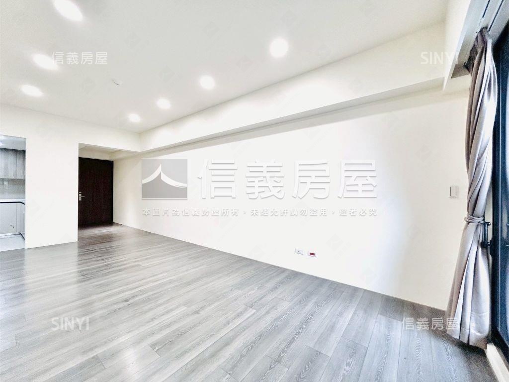 國泰Ｐｌｕｓ大三房平車位房屋室內格局與周邊環境