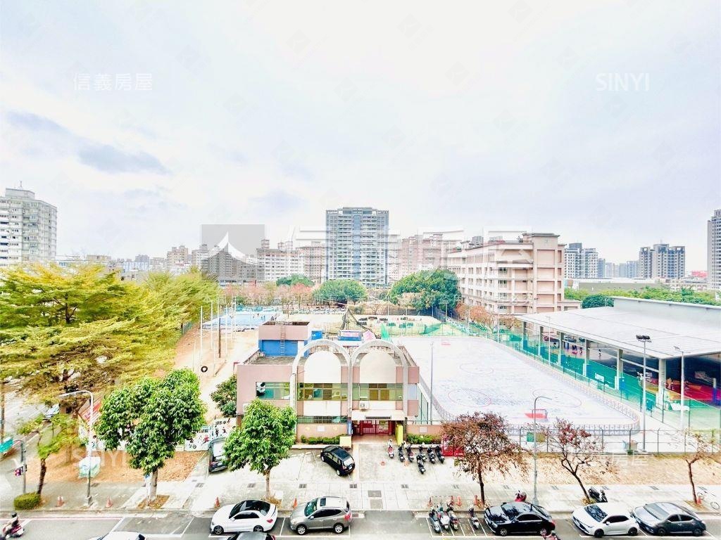 國泰Ｐｌｕｓ大三房平車位房屋室內格局與周邊環境