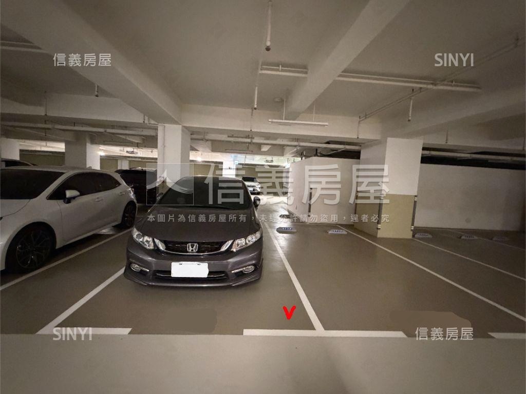 國泰Ｐｌｕｓ大三房平車位房屋室內格局與周邊環境