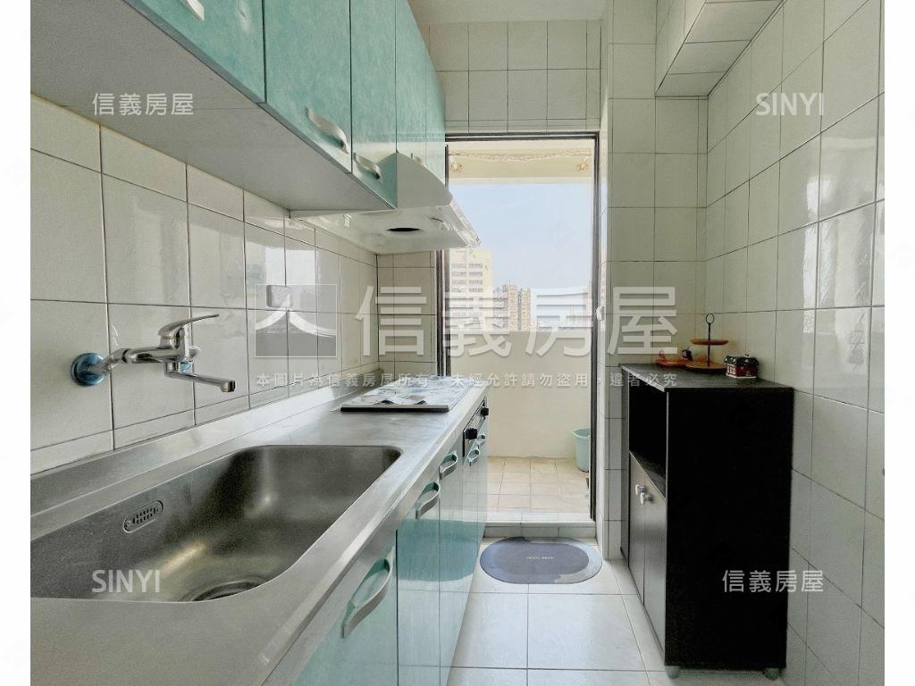 近都會公園捷運三房房屋室內格局與周邊環境