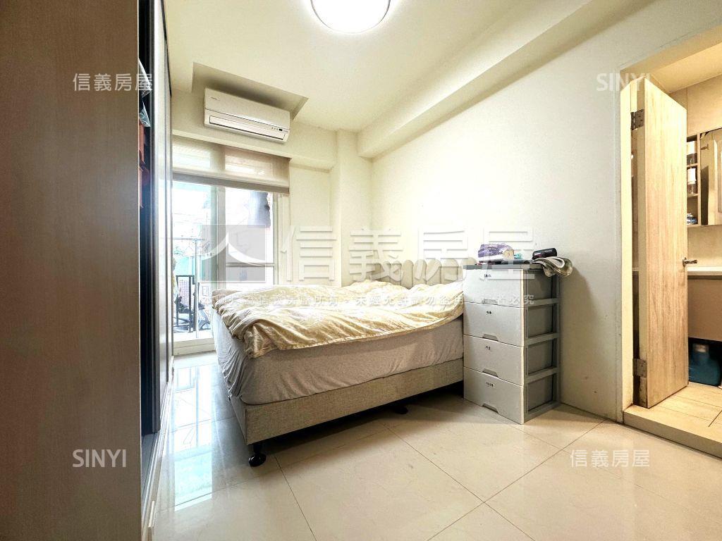 稀有邊間美妝車庫一樓房屋室內格局與周邊環境