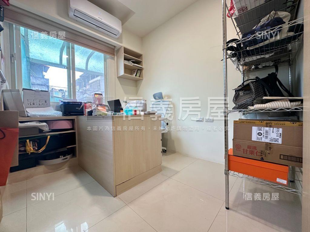 稀有邊間美妝車庫一樓房屋室內格局與周邊環境