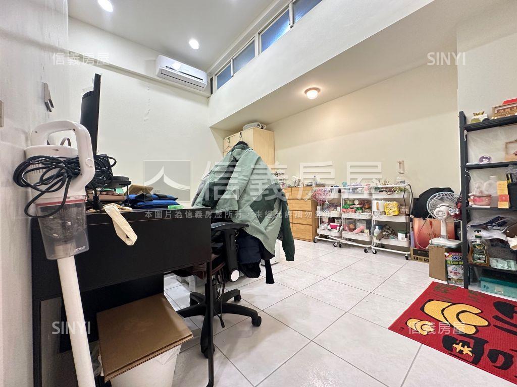 稀有邊間美妝車庫一樓房屋室內格局與周邊環境