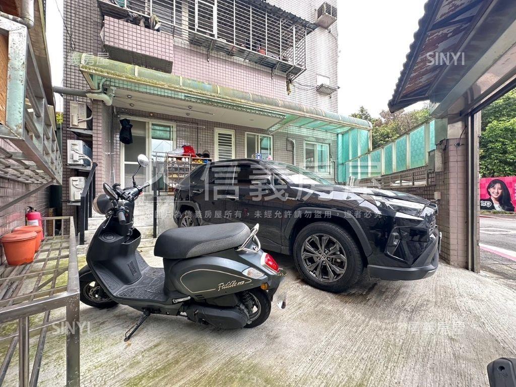 稀有邊間美妝車庫一樓房屋室內格局與周邊環境