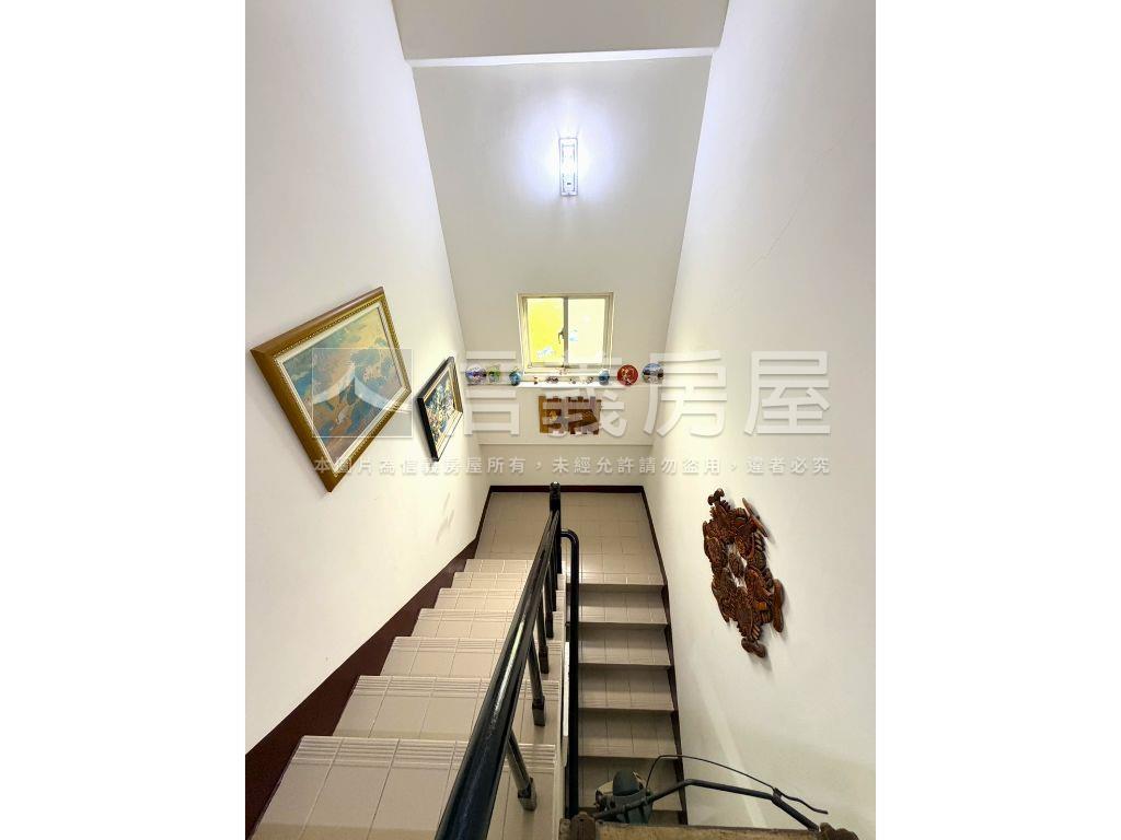 禾顏岳色４房房屋室內格局與周邊環境