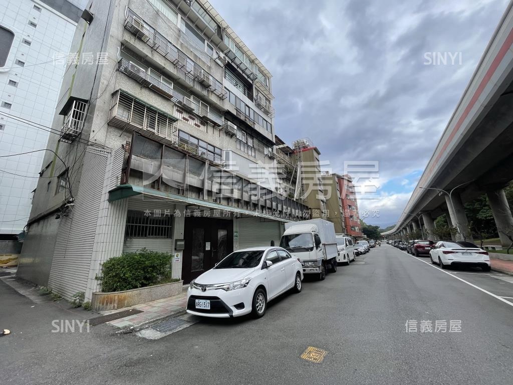 捷運公園美景稀有電梯房屋室內格局與周邊環境