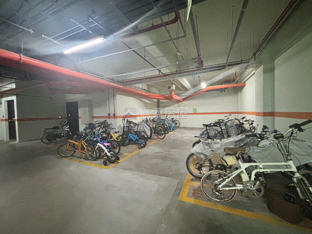 樂生活質感兩房車位房屋室內格局與周邊環境