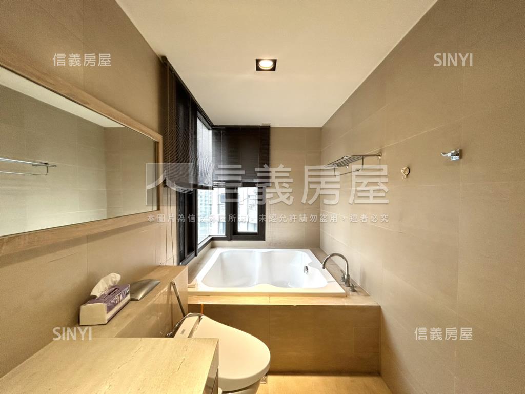 鉅虹ＭＩＨＯ美三房雙平車房屋室內格局與周邊環境