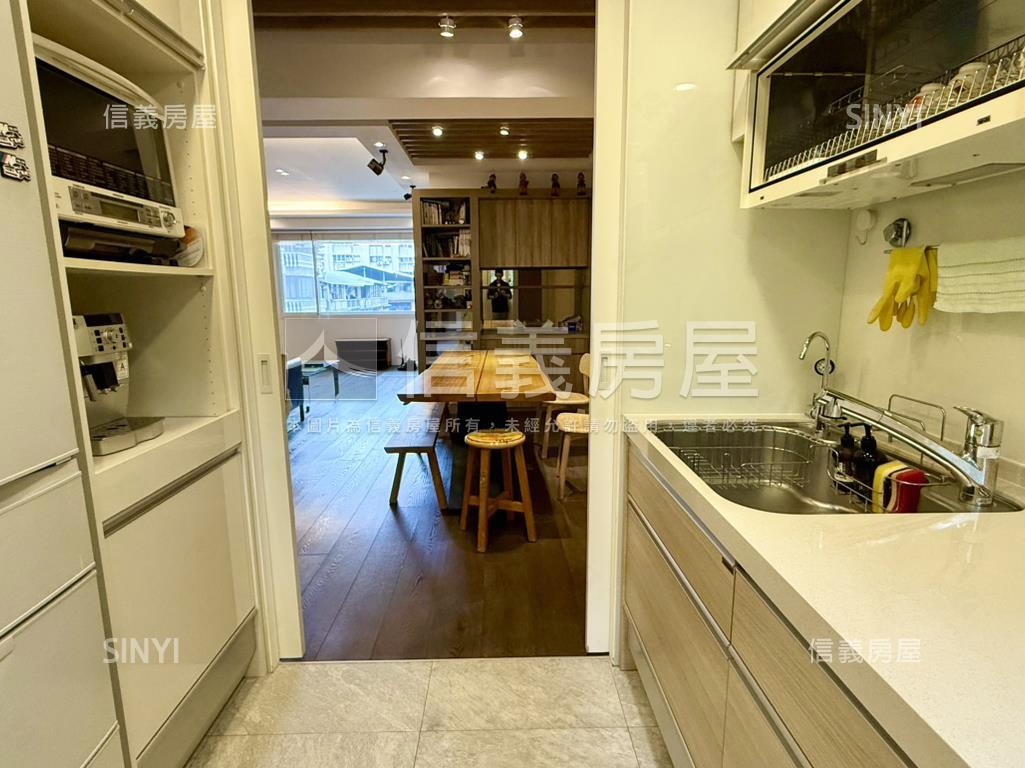 寶獅精美屋況電梯三房房屋室內格局與周邊環境