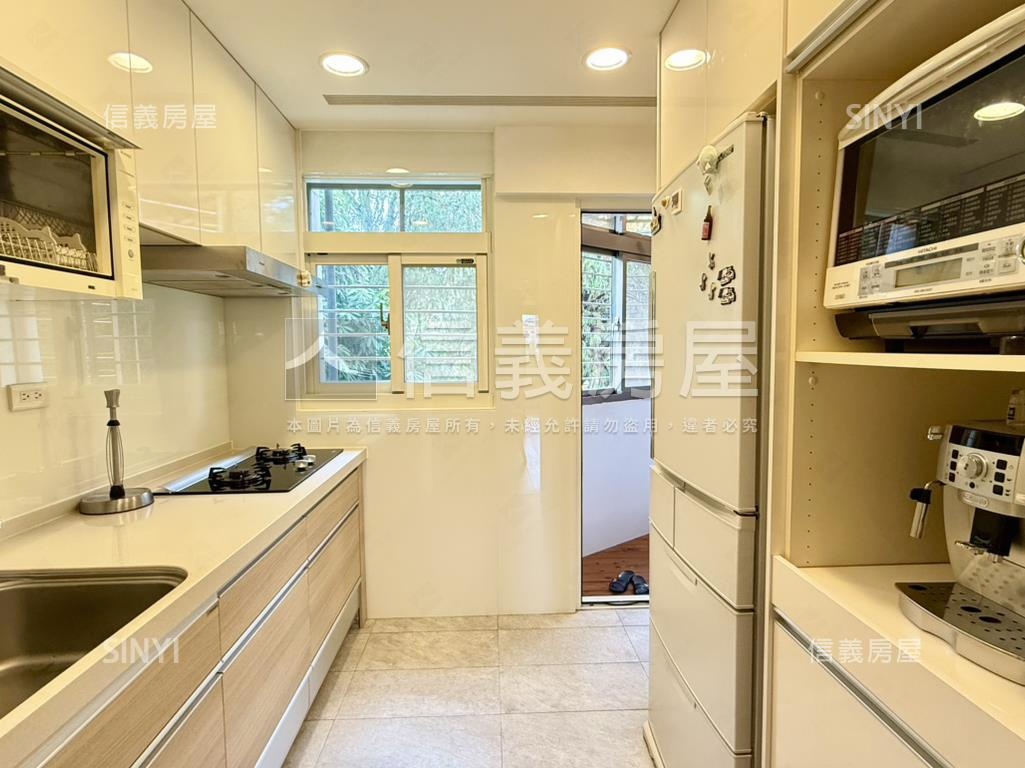 寶獅精美屋況電梯三房房屋室內格局與周邊環境