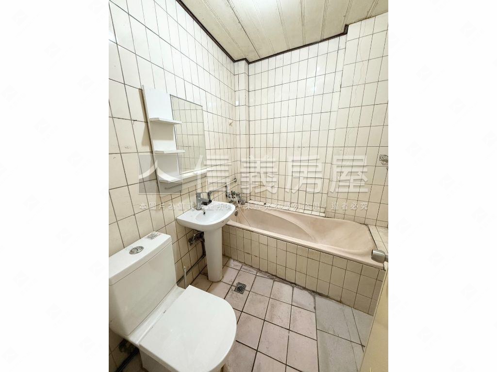 中興路二段破百大建坪店面房屋室內格局與周邊環境