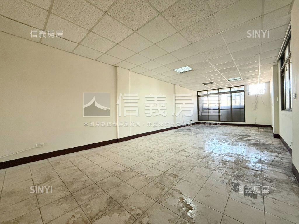 中興路二段破百大建坪店面房屋室內格局與周邊環境