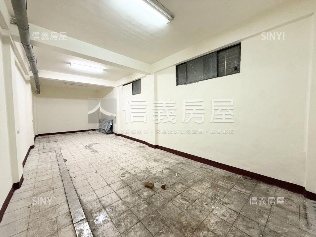 中興路二段破百大建坪店面房屋室內格局與周邊環境