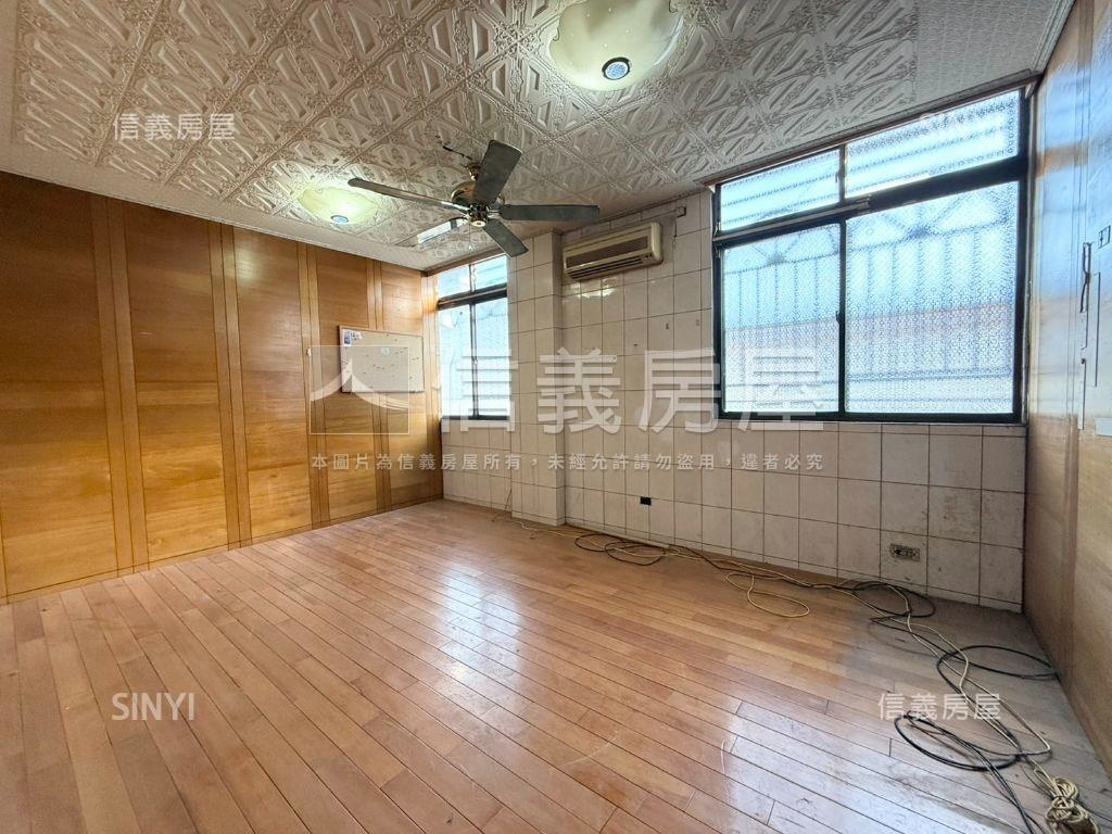 中興路二段破百大建坪店面房屋室內格局與周邊環境