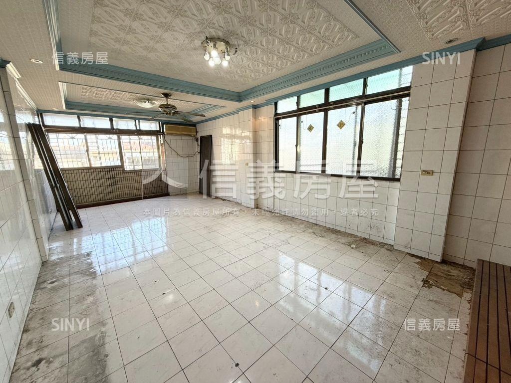 中興路二段破百大建坪店面房屋室內格局與周邊環境