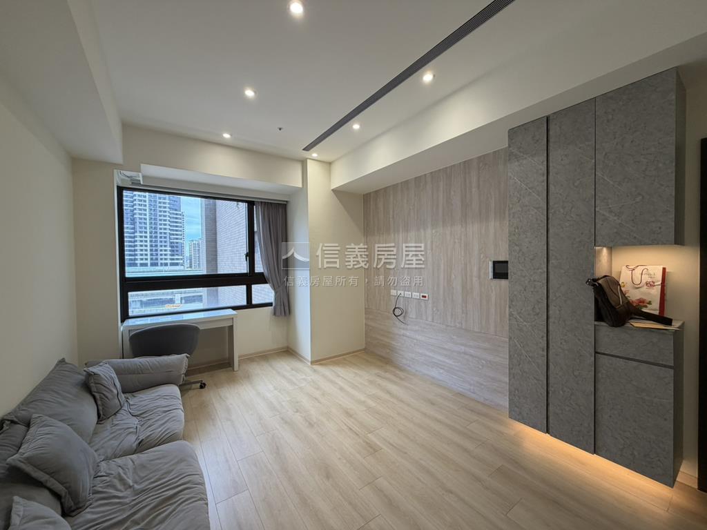 丹麥琥珀挑高大空間房屋室內格局與周邊環境
