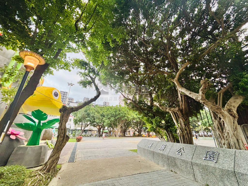 丹麥琥珀挑高大空間房屋室內格局與周邊環境