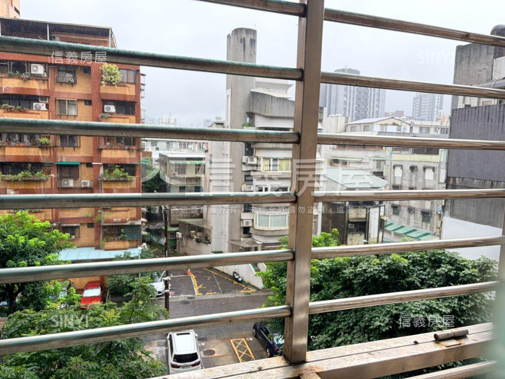 天母陽明新城房屋室內格局與周邊環境
