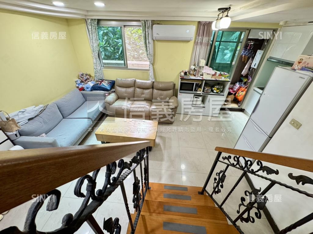 綠景靜巷挑高邊間房屋室內格局與周邊環境