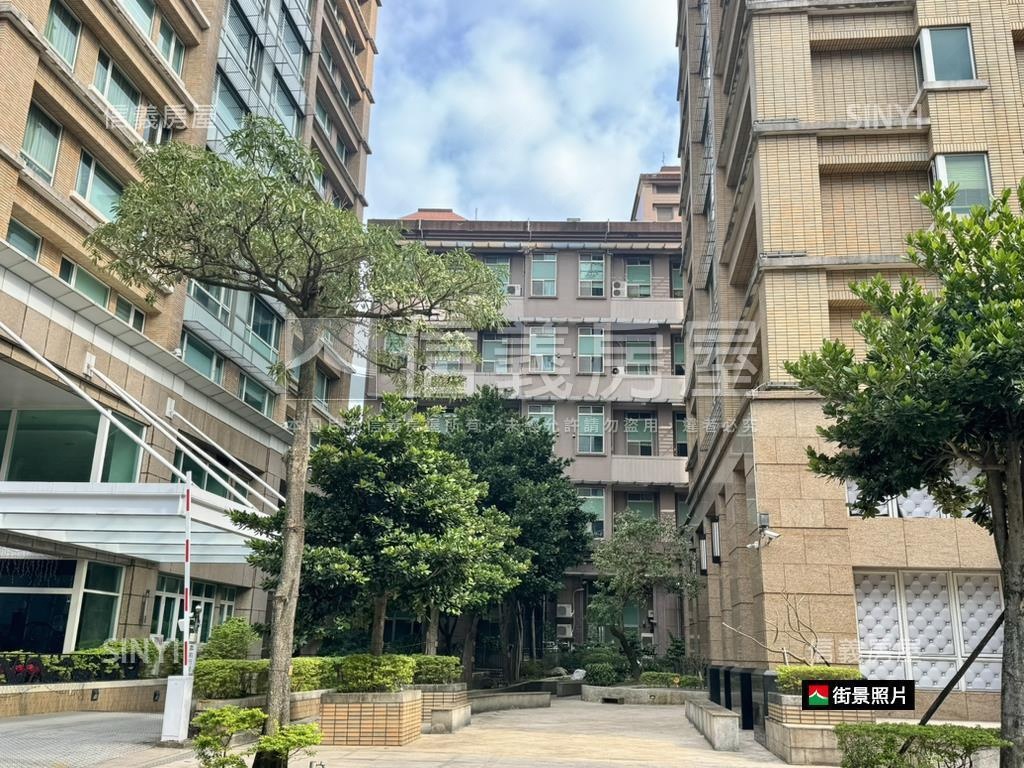 綠景靜巷挑高邊間房屋室內格局與周邊環境