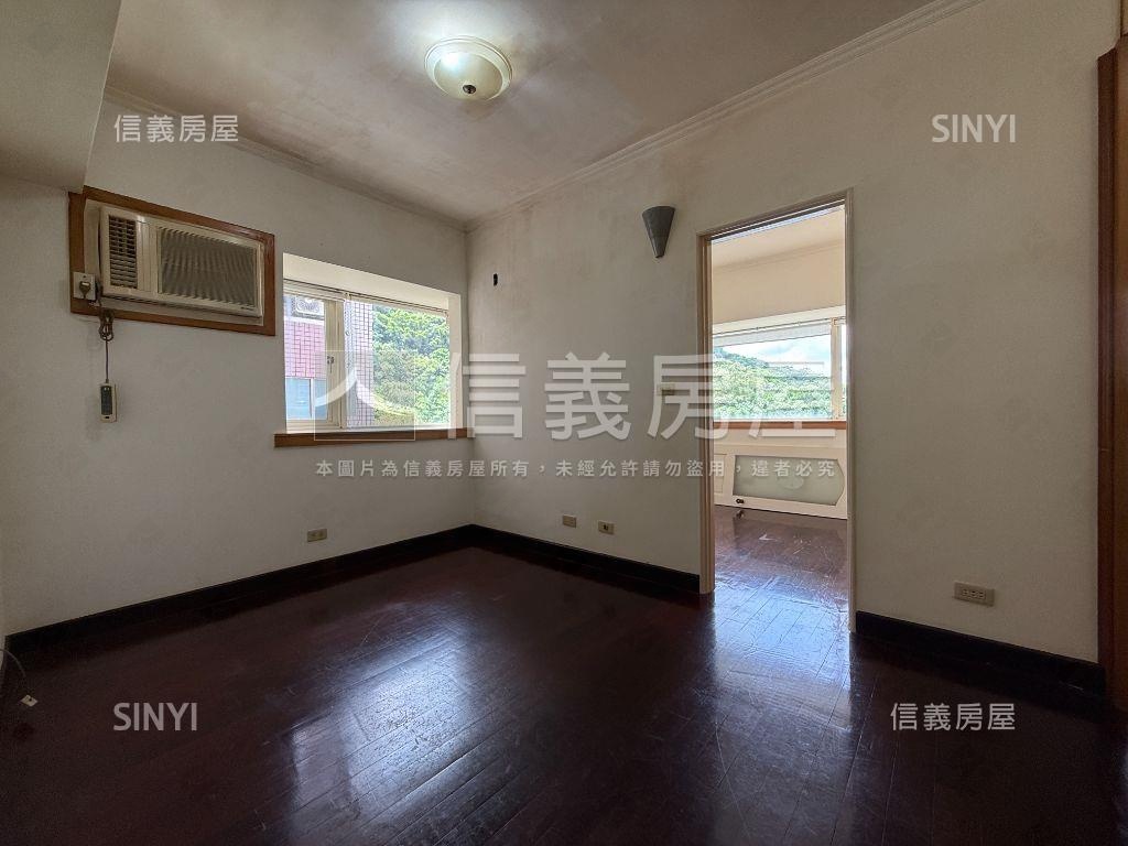 邊間雙面採光明亮電梯套房房屋室內格局與周邊環境