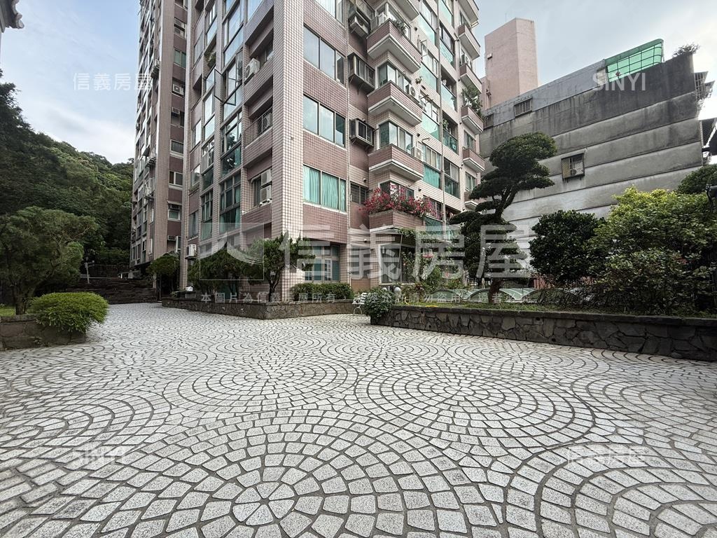 邊間雙面採光明亮電梯套房房屋室內格局與周邊環境