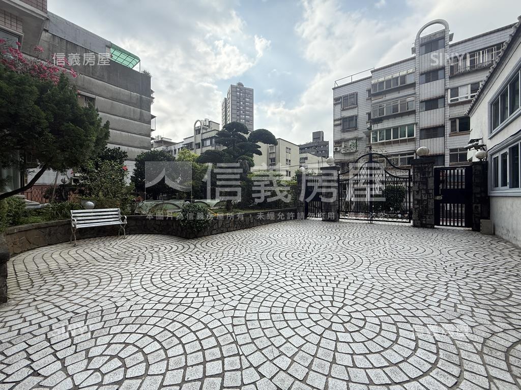 邊間雙面採光明亮電梯套房房屋室內格局與周邊環境