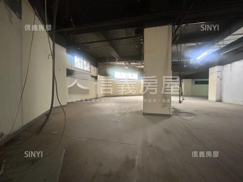 ★信義大坪數辦公★雲頂房屋室內格局與周邊環境