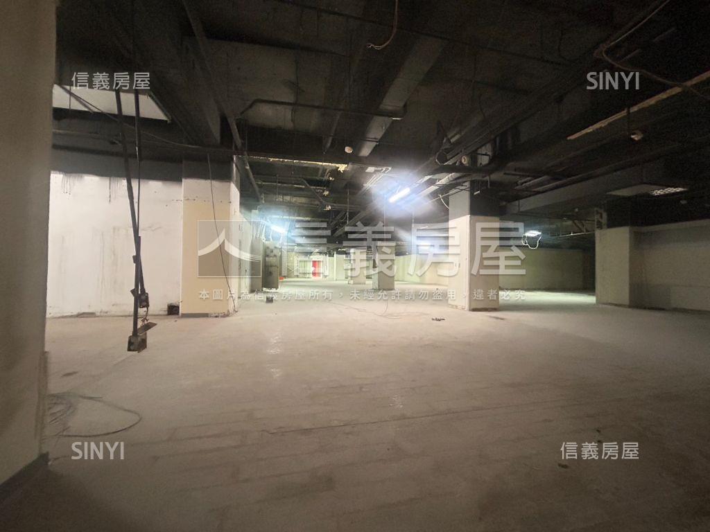 ★信義大坪數辦公★雲頂房屋室內格局與周邊環境