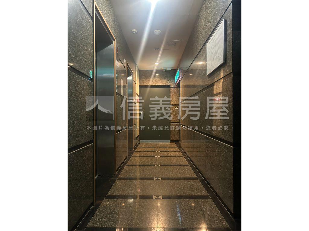 ★信義大坪數辦公★雲頂房屋室內格局與周邊環境