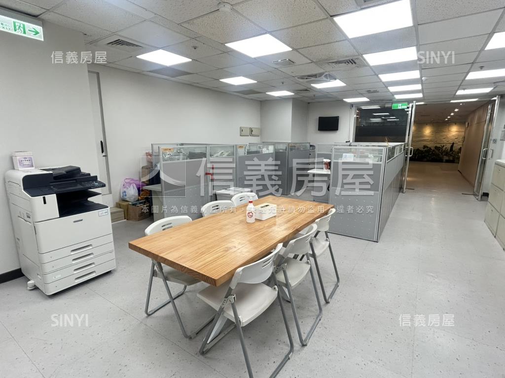 ★信義大坪數辦公★雲頂房屋室內格局與周邊環境
