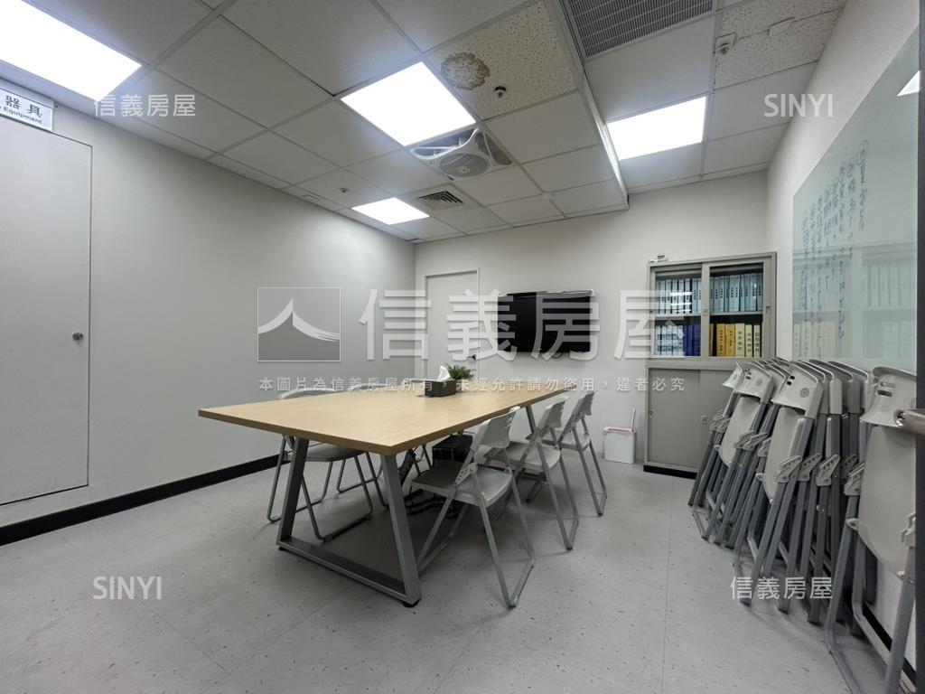 ★信義大坪數辦公★雲頂房屋室內格局與周邊環境
