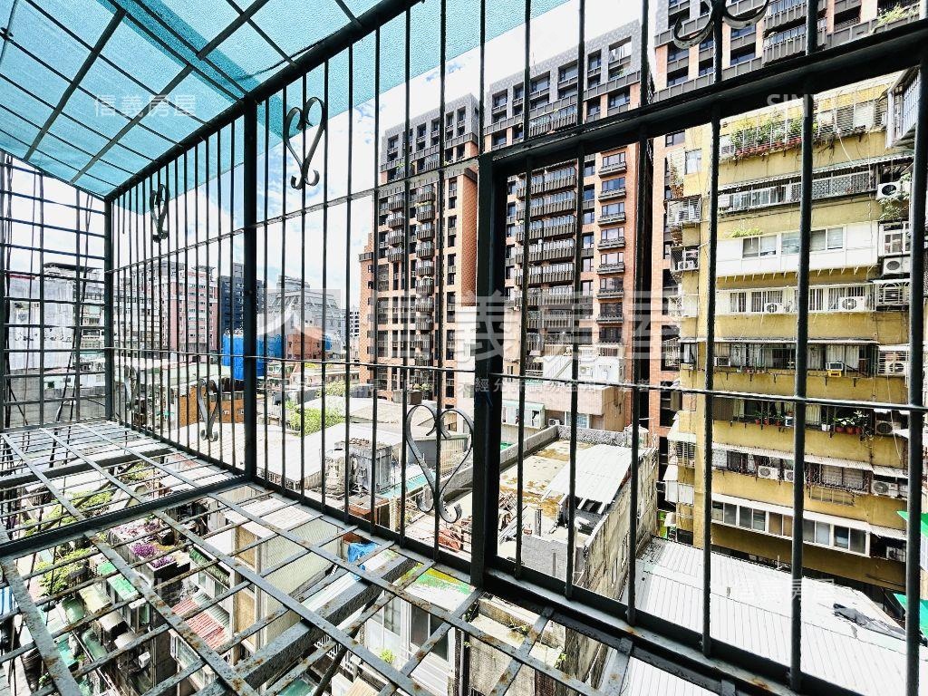 新生後棟邊間高樓美屋房屋室內格局與周邊環境