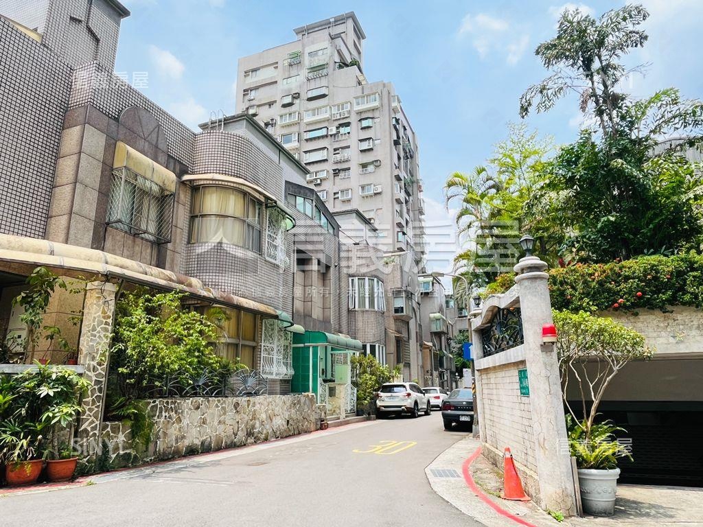 低總價甲山林豪華別墅⭐房屋室內格局與周邊環境