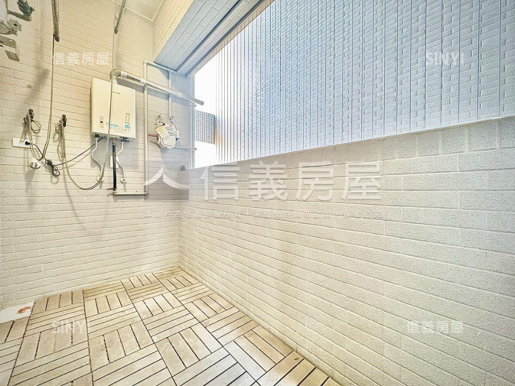 ＬＭ｜領秀質感三房平車房屋室內格局與周邊環境