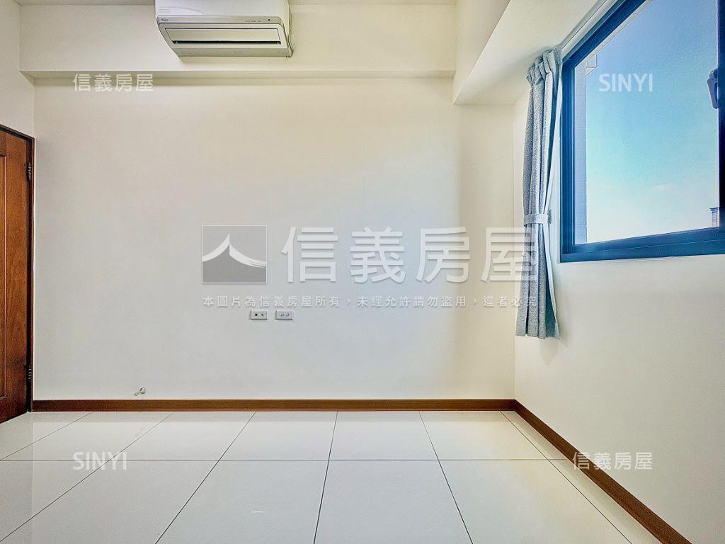 ＬＭ｜領秀質感三房平車房屋室內格局與周邊環境