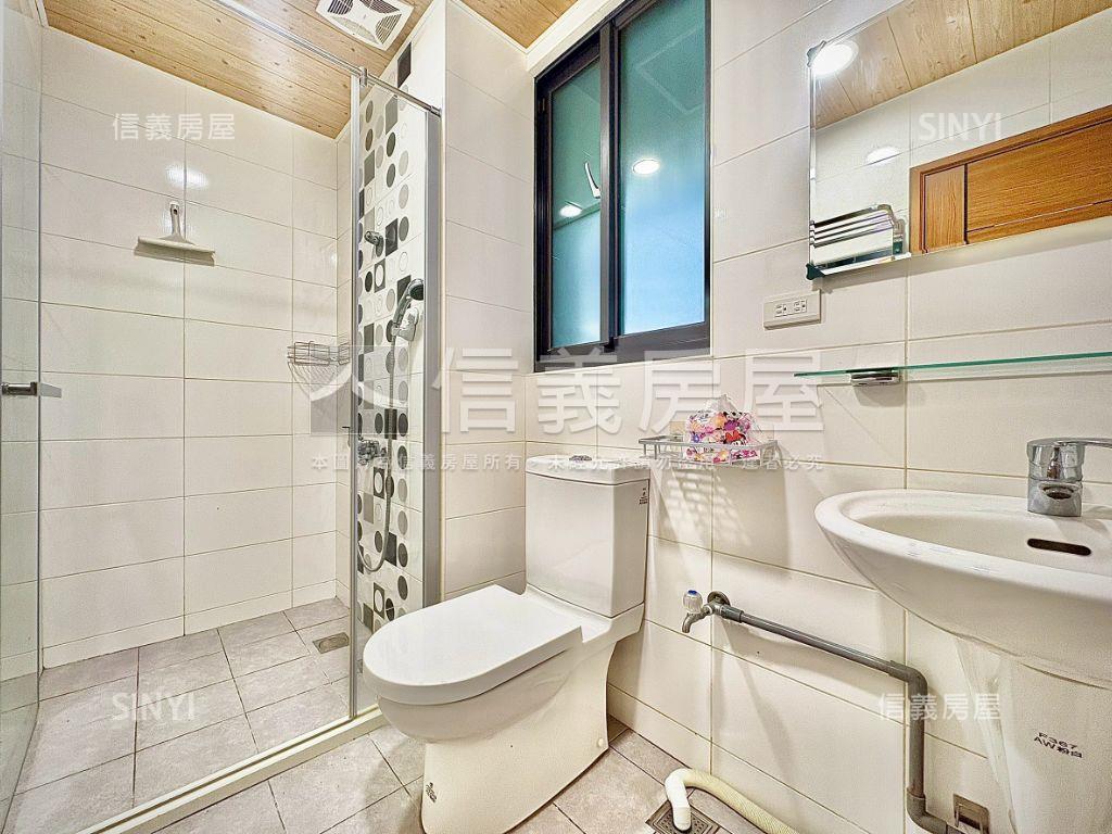 ＬＭ｜領秀質感三房平車房屋室內格局與周邊環境