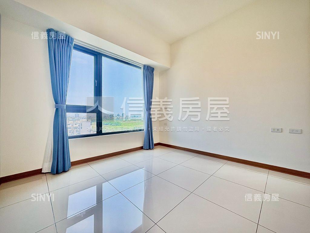 ＬＭ｜領秀質感三房平車房屋室內格局與周邊環境