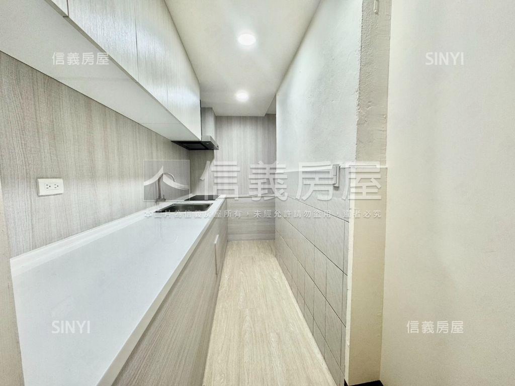 近區公所捷運３房美寓房屋室內格局與周邊環境