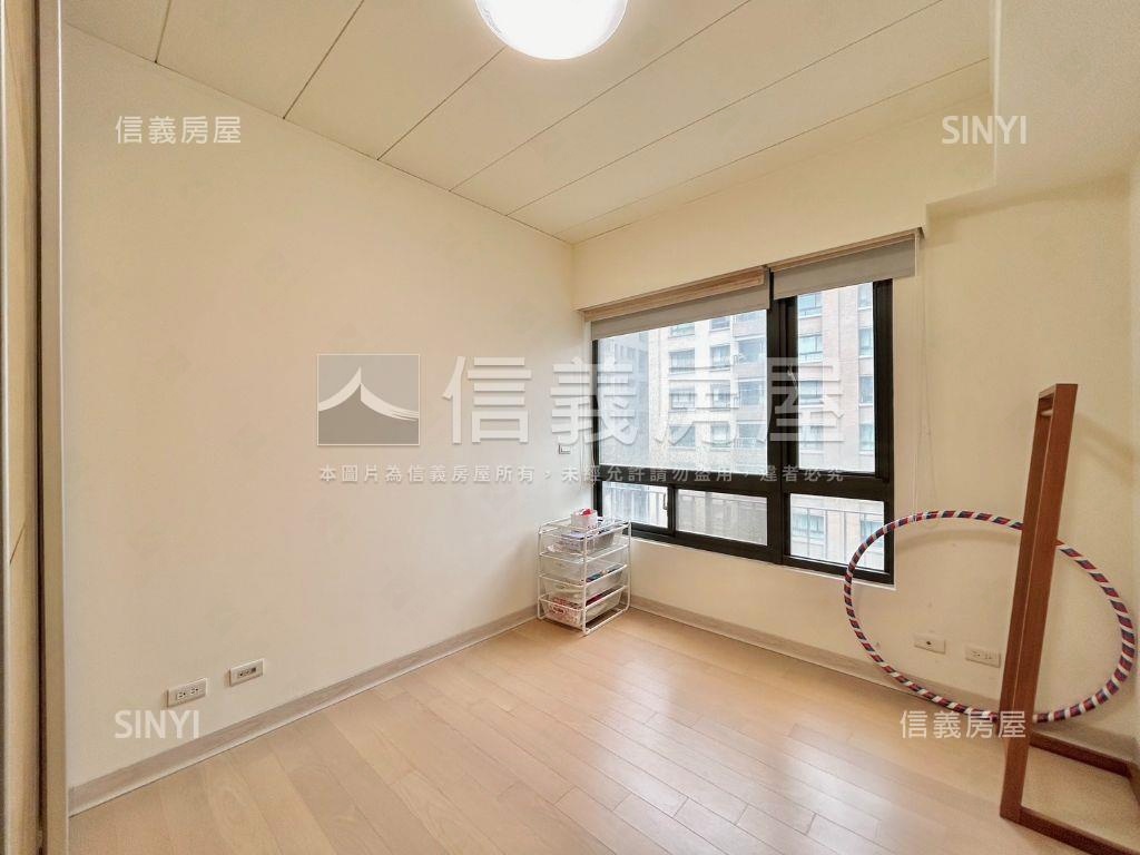 坤山時代敦品美三房房屋室內格局與周邊環境