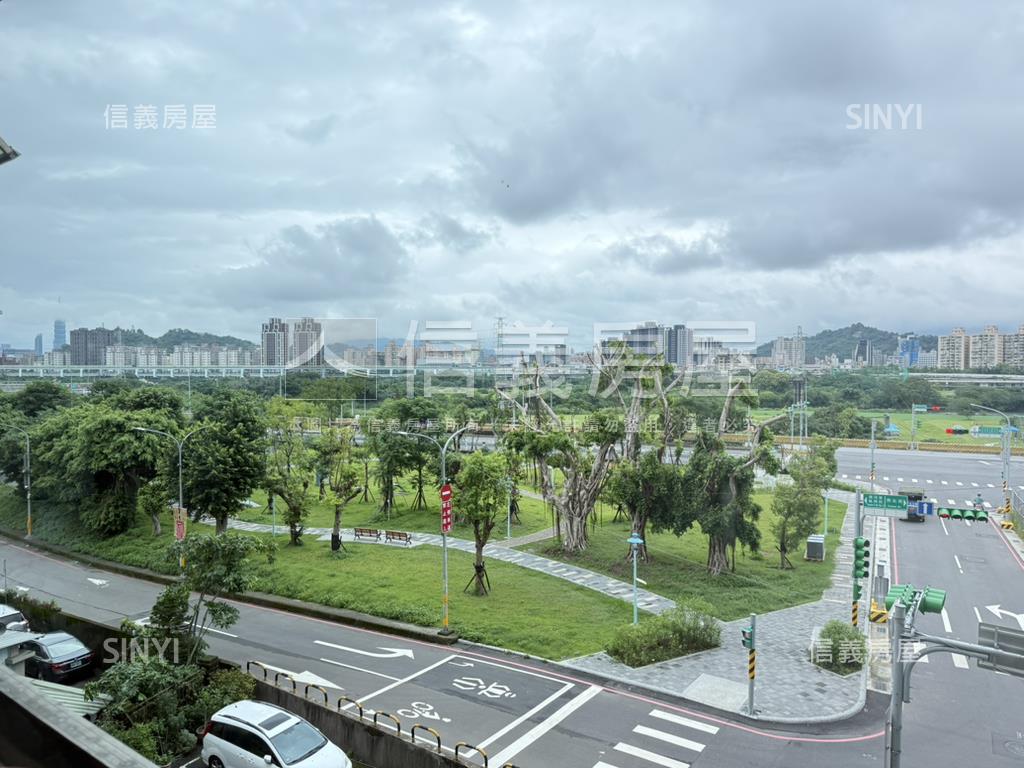 河岸景觀大戶四房房屋室內格局與周邊環境
