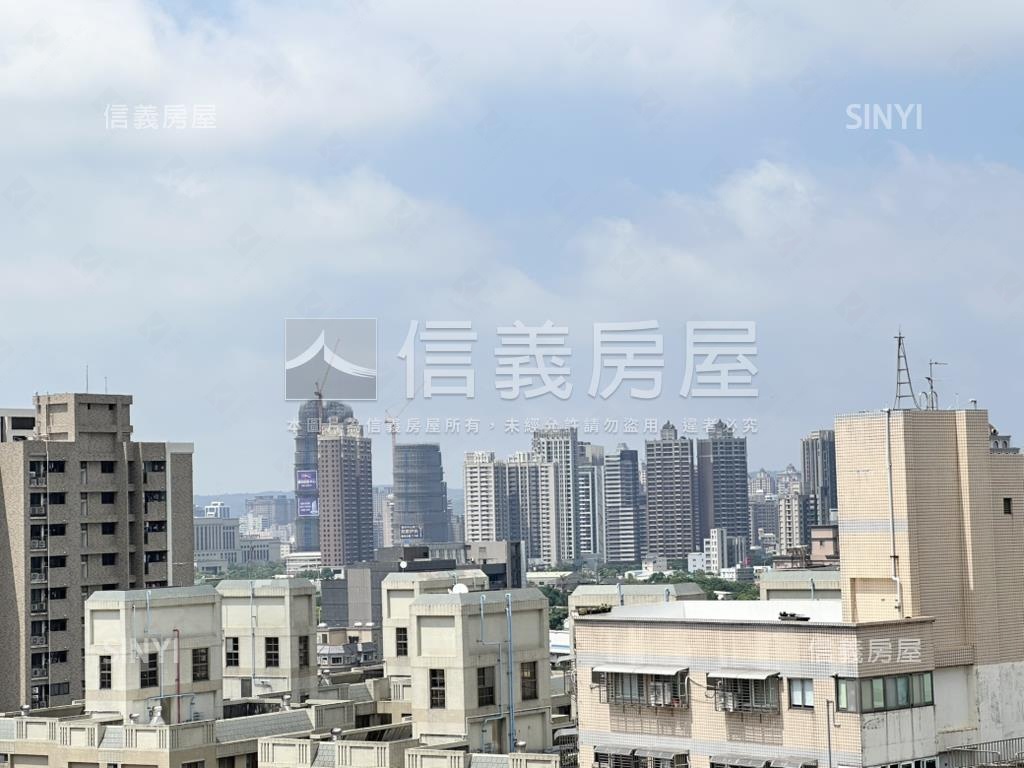 戶政首排·面中庭兩房車位房屋室內格局與周邊環境