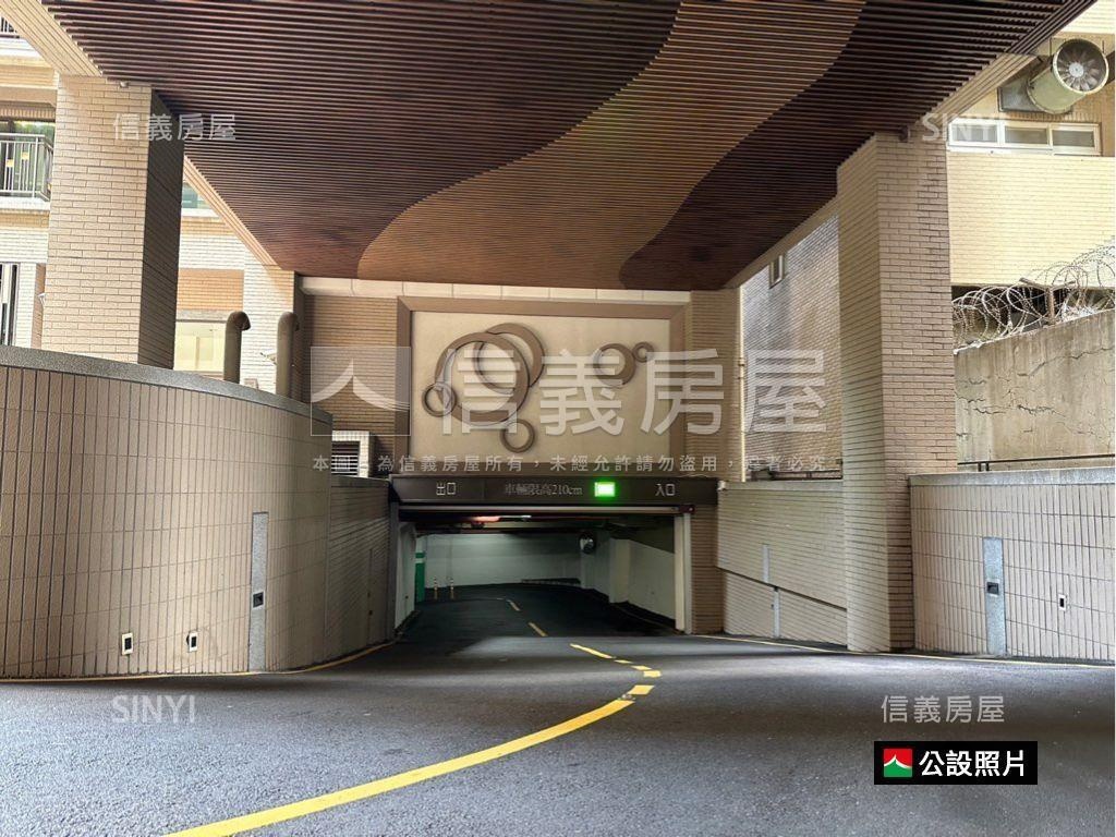 戶政首排·面中庭兩房車位房屋室內格局與周邊環境