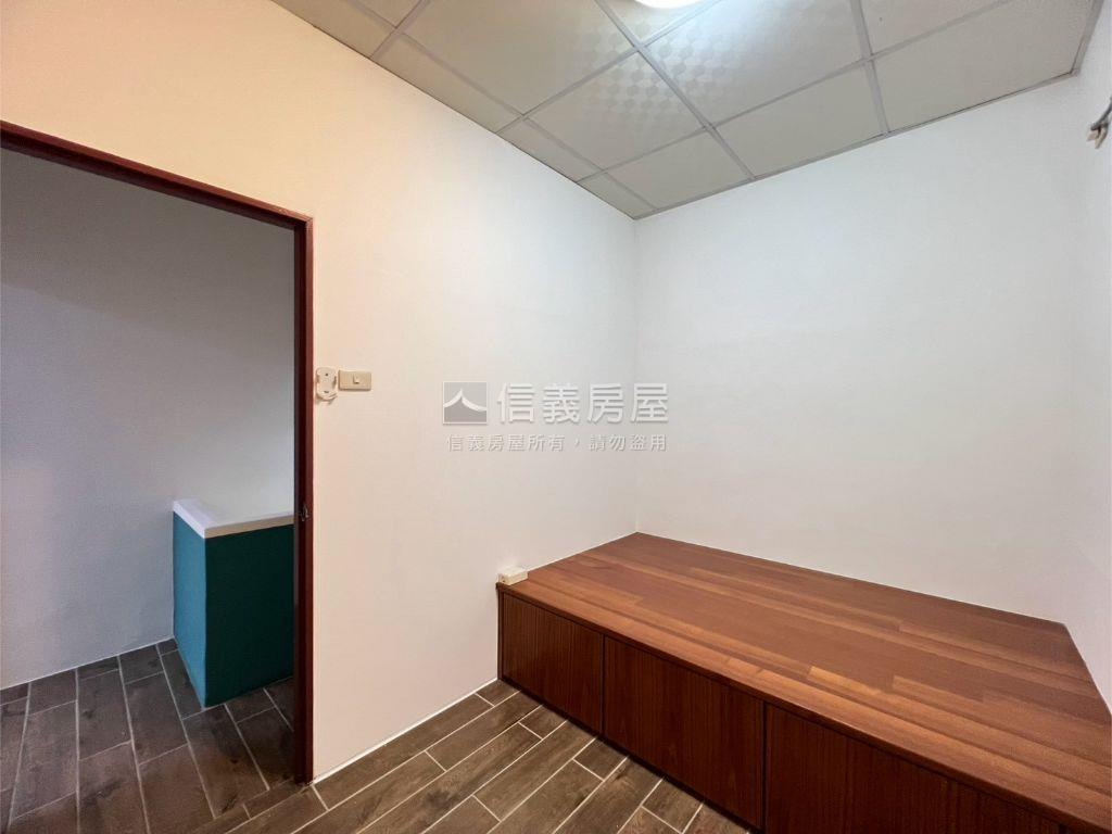 南郭路精華地段低總價透天房屋室內格局與周邊環境